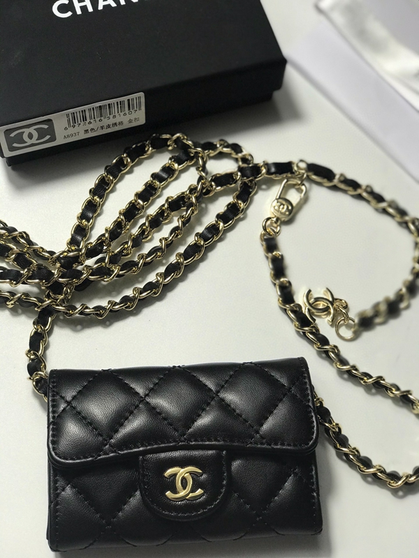 コピーシャネル激安財布背面デザイン